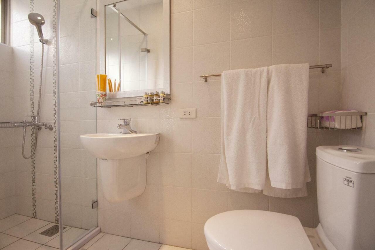 Chao Daily Rent Hotell Tainan Eksteriør bilde